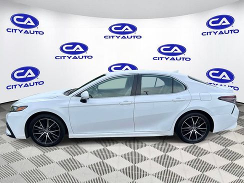 Used 2024 Toyota Camry SE FWD image 6