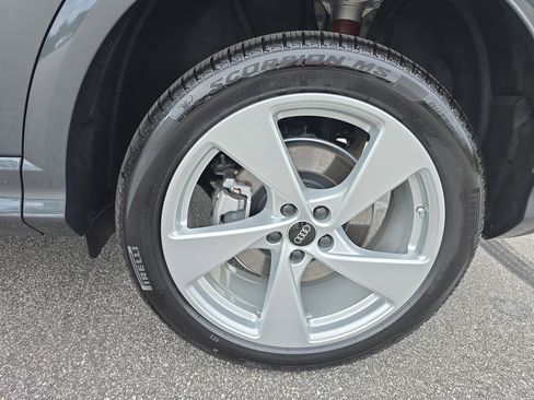 New 2025 Audi Q5 Premium Plus image 32