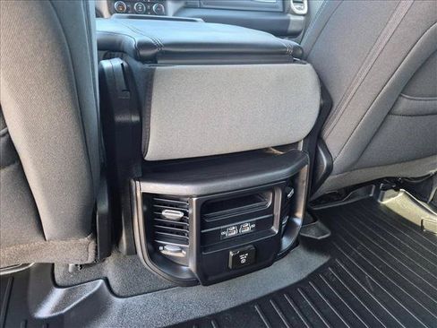 Used 2022 RAM 1500 Big Horn AWD/4WD image 16