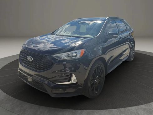 Used 2020 Ford Edge ST-Line w/ Cold Weather Package AWD/4WD image 3