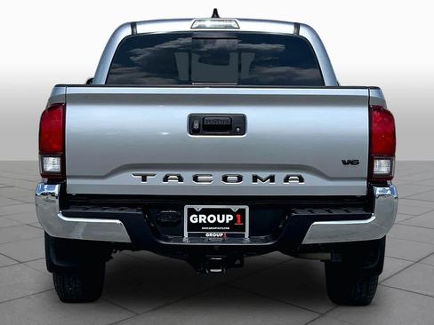 Used 2022 Toyota Tacoma SR5 RWD image 5