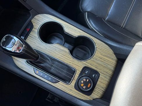 Used 2017 GMC Acadia Denali image 26