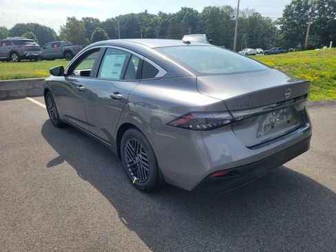 New 2026 Nissan Sentra SV w/ SV Convenience Package FWD image 7