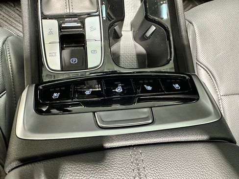 Used 2024 Hyundai Santa Cruz Limited image 23