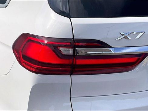 Used 2022 BMW X7 xDrive40i w/ Premium Package image 28