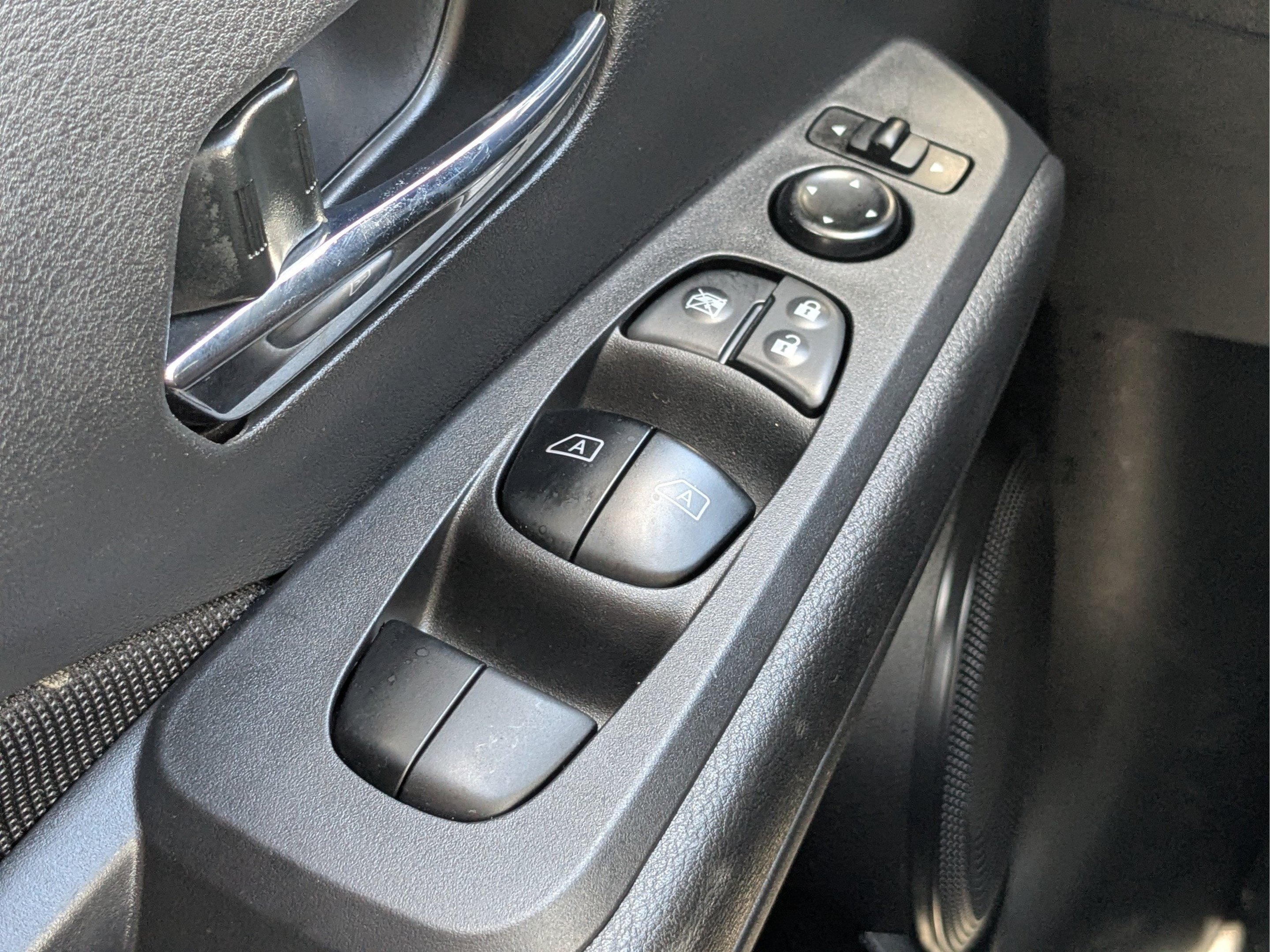 Used 2023 Nissan Kicks SV FWD image 20