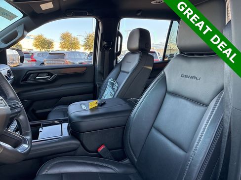 Used 2025 GMC Yukon Denali image 16