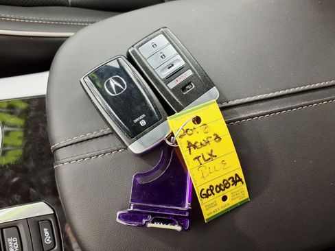 Used 2018 Acura TLX V6 SH-AWD w/ Technology Pkg image 24