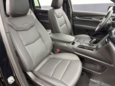 Used 2024 Cadillac XT6 Sport w/ Technology Package AWD/4WD image 29