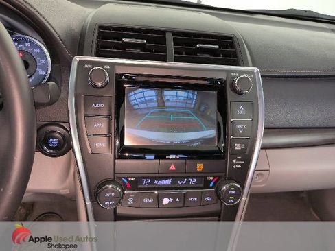 Used 2016 Toyota Camry XLE w/ Moonroof Package image 26