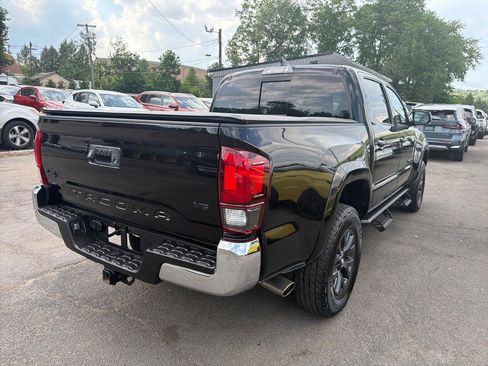 Used 2023 Toyota Tacoma SR5 AWD/4WD image 6