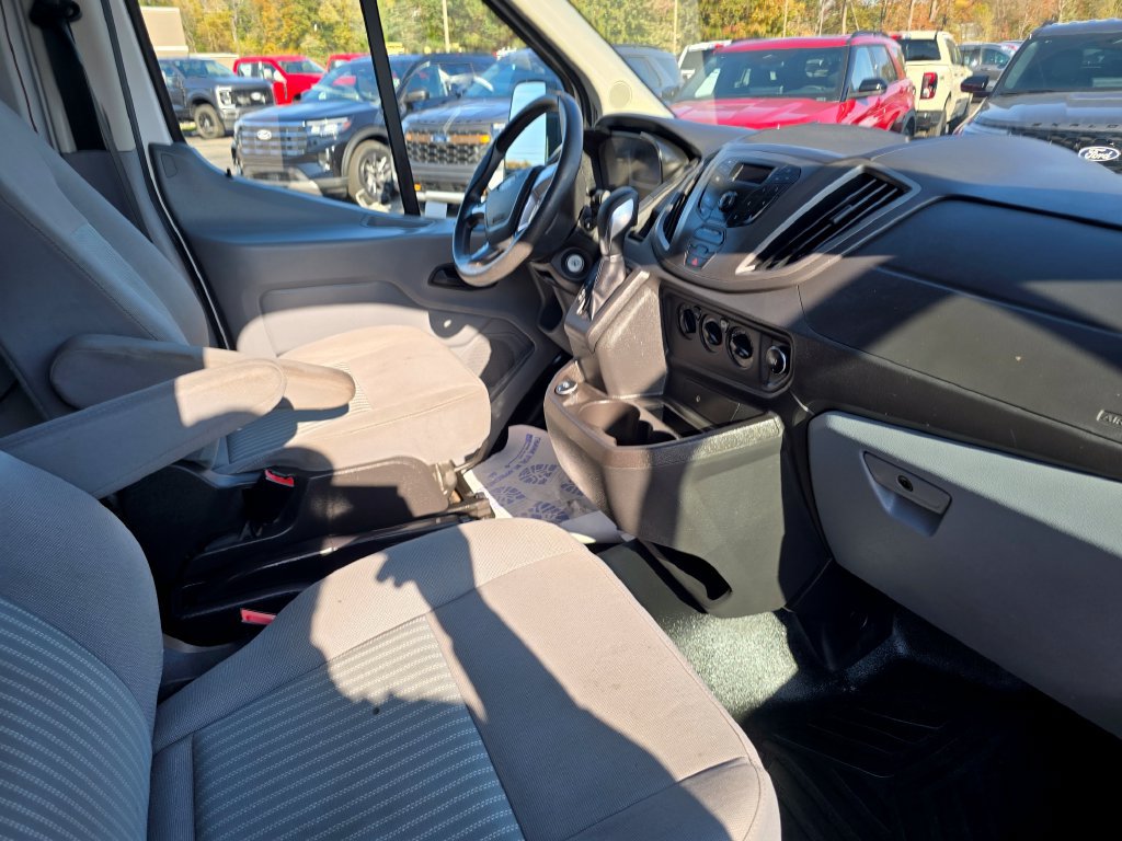 Used 2018 Ford Transit 250 148 Medium Roof RWD image 18