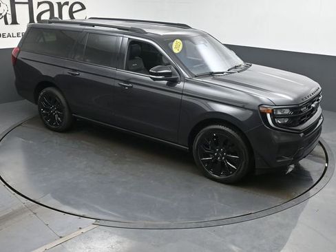 Used 2025 Ford Expedition Max Platinum w/ Stealth Appearance Package AWD/4WD image 52