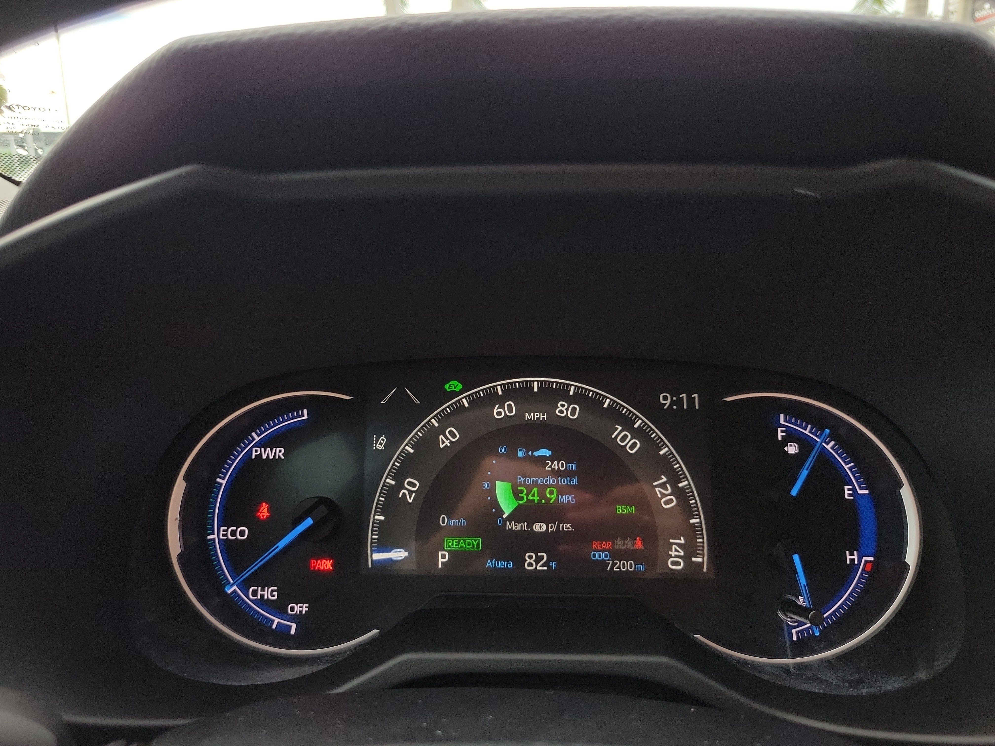 Used 2025 Toyota RAV4 XLE AWD/4WD image 24