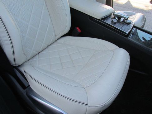 Used 2017 Mercedes-Benz GLS 550 4MATIC image 41