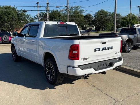 Used 2025 RAM 1500 Laramie w/ Sport Appearance Package AWD/4WD image 9