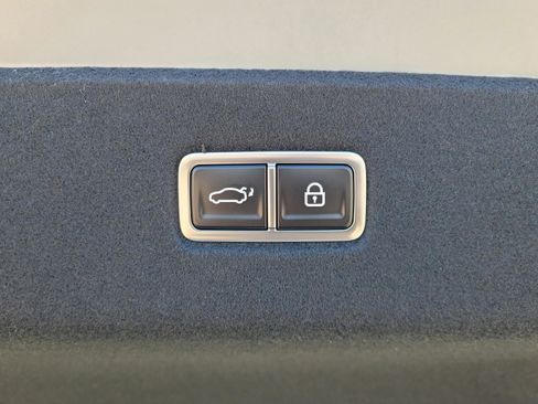 New 2025 Hyundai Ioniq 6 SEL image 5