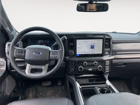 Used 2025 Ford F250 Lariat w/ Lariat Ultimate Package AWD/4WD image 36