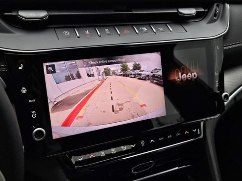 New 2026 Jeep Grand Cherokee L Limited RWD image 19
