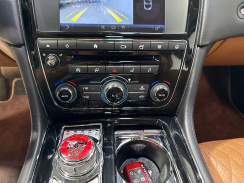 Used 2017 Jaguar XJ L Portfolio AWD/4WD image 23