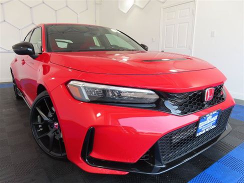 Used 2023 Honda Civic Type R image 2