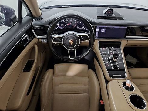 Used 2018 Porsche Panamera 4 AWD/4WD image 11