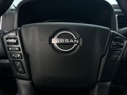 Used 2024 Nissan Frontier SV image 25