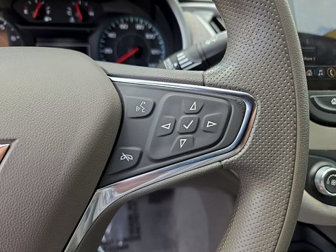 Used 2021 Chevrolet Malibu LS FWD image 27