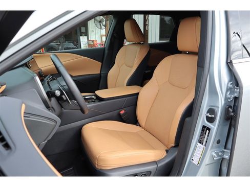 Used 2025 Lexus RX 350 FWD w/ Technology Package image 16