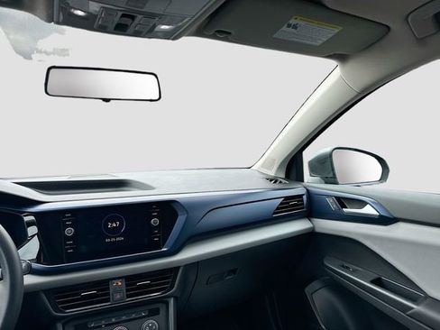 Used 2022 Volkswagen Taos SE FWD image 25