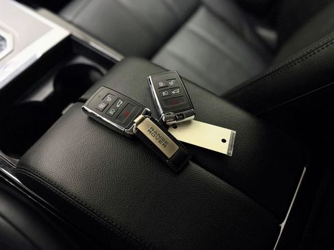 Used 2020 Land Rover Range Rover Evoque S image 23