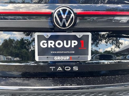 New 2026 Volkswagen Taos SE FWD image 15