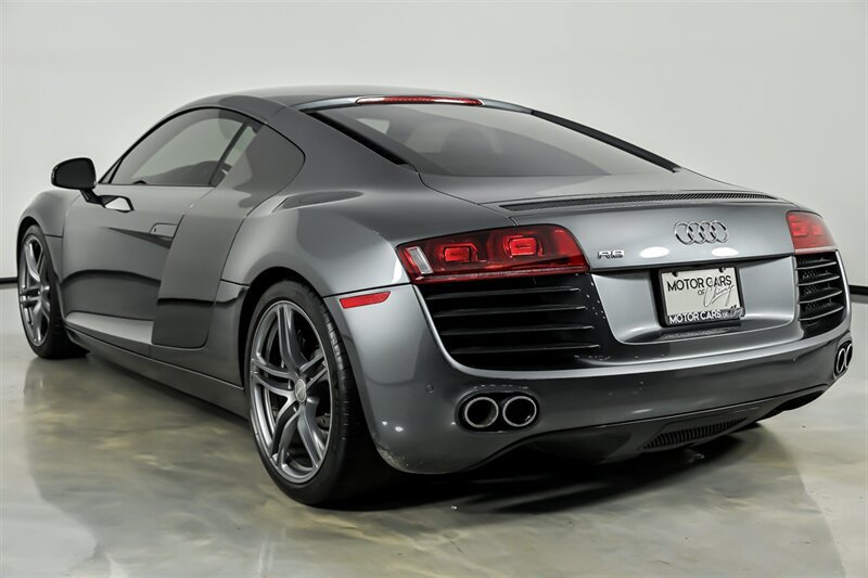 Used 2011 Audi R8 V8 AWD/4WD image 7
