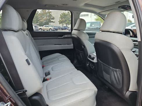 Used 2023 Hyundai Palisade SEL FWD image 17