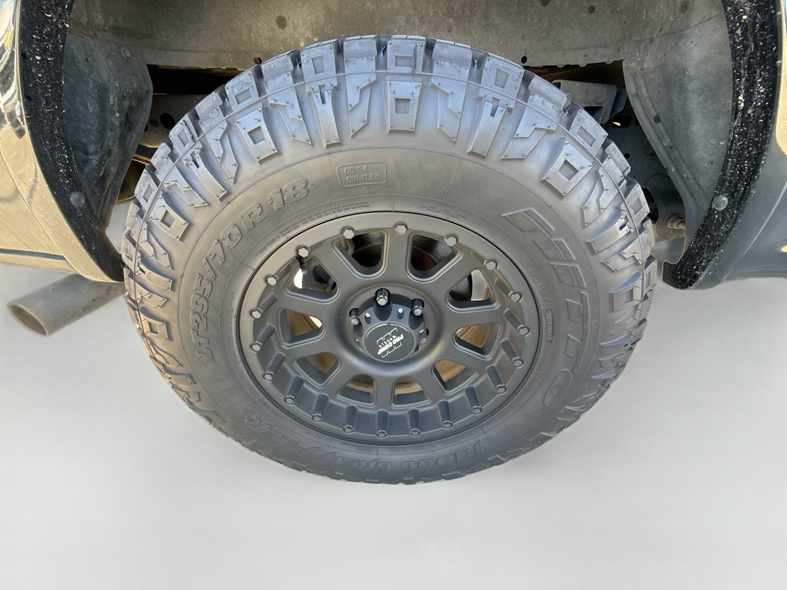Used 2017 Ford F150 Lariat w/ Equipment Group 501A Mid AWD/4WD image 9