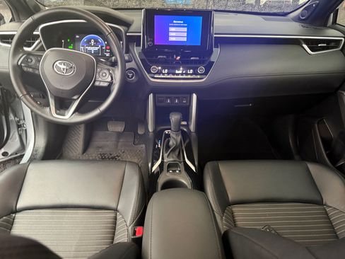 Used 2023 Toyota Corolla Cross AWD Hybrid w/ Convenience Package image 19