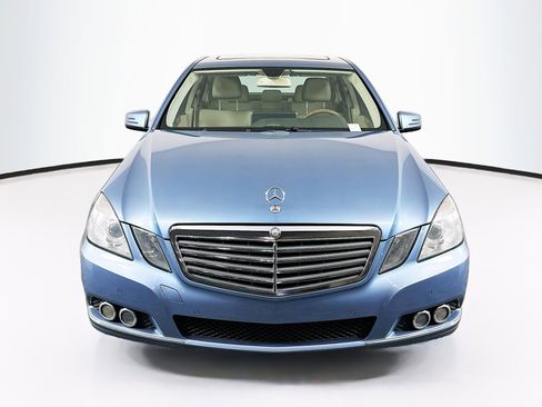 Used 2011 Mercedes-Benz E 350 Sedan image 2