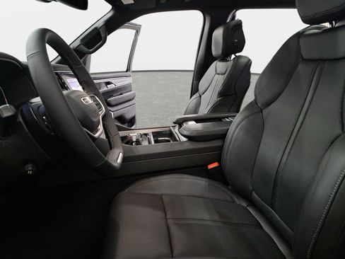 New 2025 Jeep Wagoneer Series II w/ Premium Group I image 17