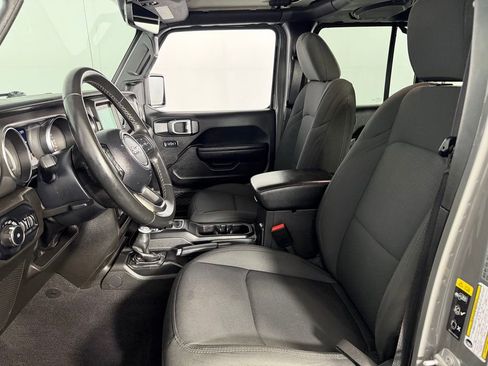 Used 2022 Jeep Wrangler Unlimited Sport AWD/4WD image 16