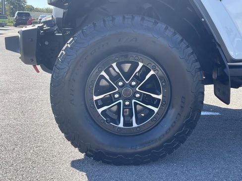 Used 2024 Jeep Wrangler Unlimited Rubicon image 33