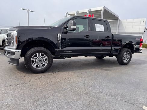 Used 2024 Ford F250 Lariat AWD/4WD image 2