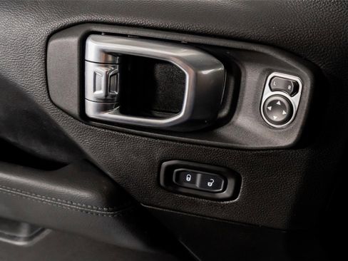 Used 2021 Jeep Wrangler Unlimited Sahara AWD/4WD image 49