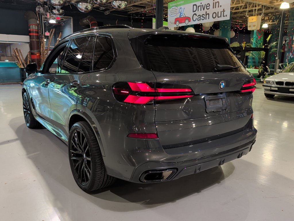 Certified 2024 BMW X5 xDrive40i w/ M Sport Package AWD/4WD image 11
