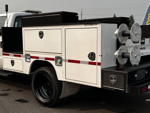 Used 2012 Ford F550 4x4 Crew Cab Super Duty w/ Payload Upgrade Pkg image 7