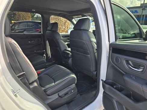 Certified 2023 Honda Pilot TrailSport image 6