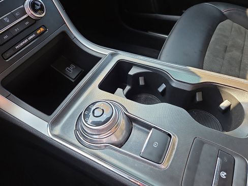 Used 2024 Ford Edge ST-Line image 15