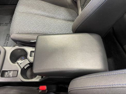 Used 2025 Subaru Forester Premium AWD/4WD image 25
