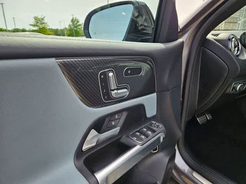 Used 2026 Mercedes-Benz GLB 250 image 14