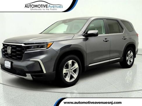 Used 2025 Honda Pilot EX-L image 1