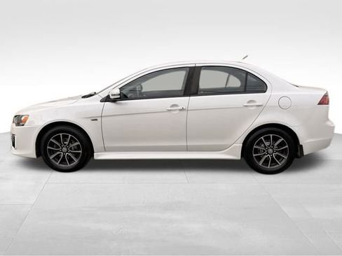 Used 2017 Mitsubishi Lancer ES image 10